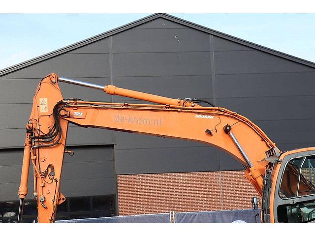 Doosan DX225LC