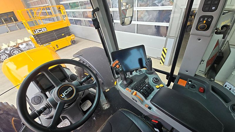 JCB Fastrac 4220 ICON 70 KM/H Autobahnzulassung