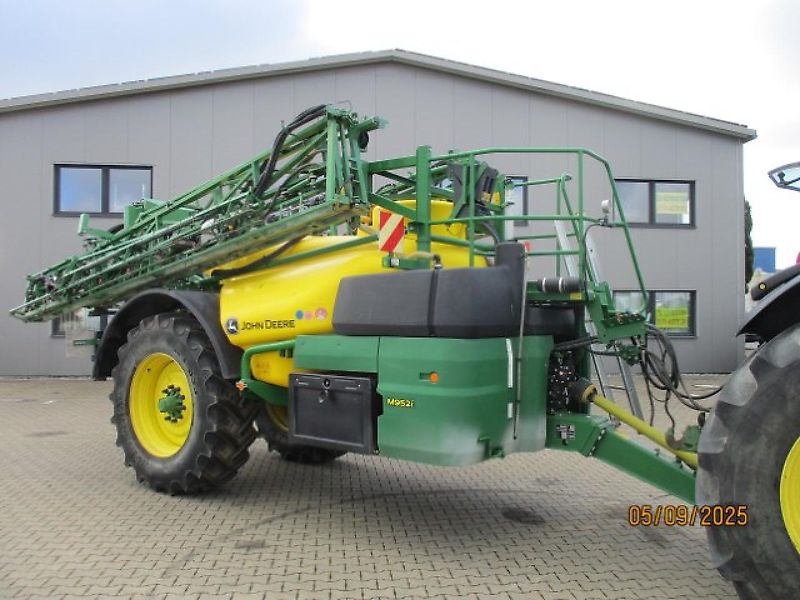 John Deere M952 I