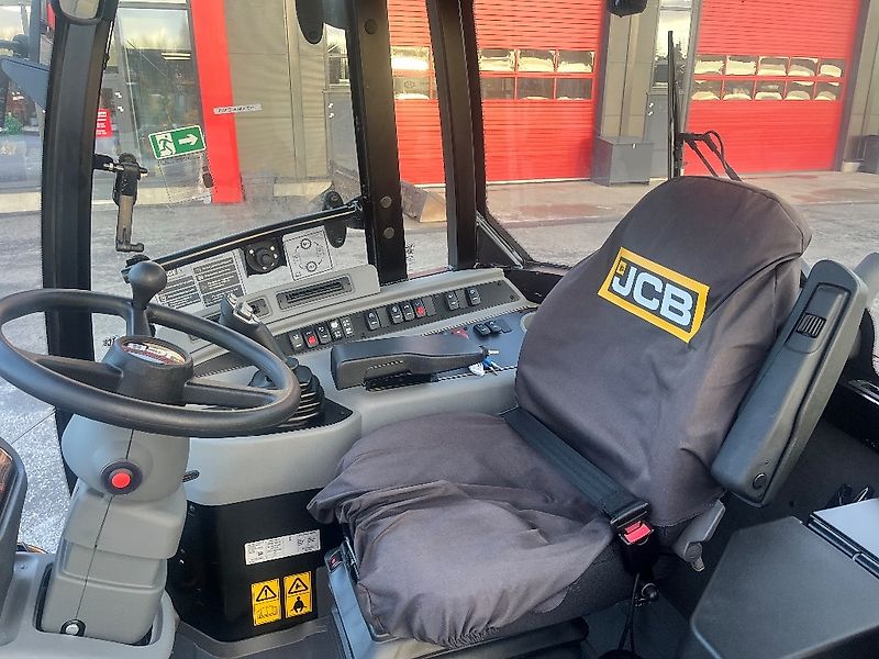 JCB 409 / Stage V, Takuu 12kk