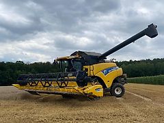New Holland CR 9060