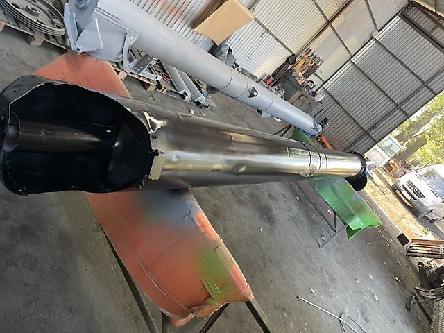 New Holland CX , CR rura wysypu (Części zamienne)