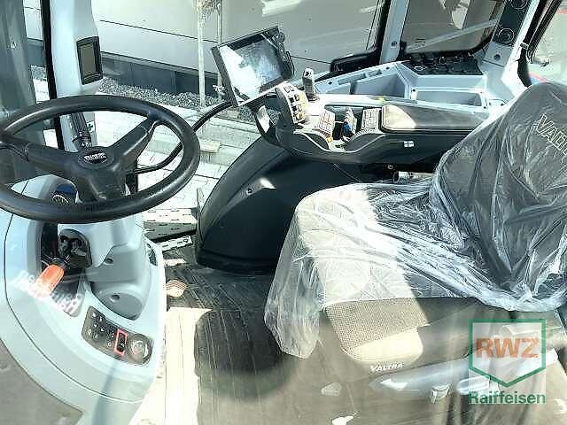 Valtra T 234 Direct mit Rüfa