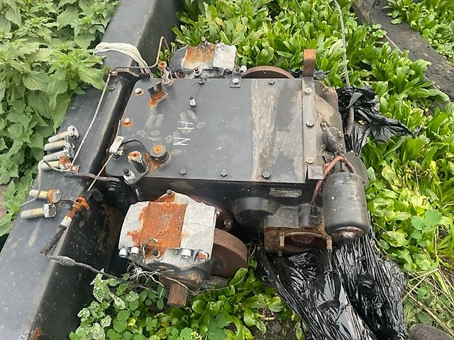 New Holland CR , New holland CX skrzynia biegów [CZĘŚCI] zacisk hamulca (Części zamienne)