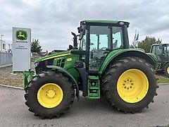 John Deere 6090M