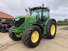 John Deere 6215R