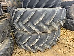 John Deere 8000 R Series 600 and 710 Wheels and Tyre's