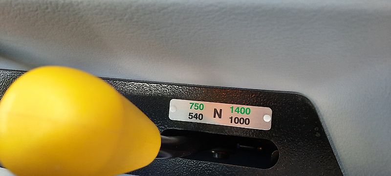 Lindner Traktoren Lintrac 130 (Demo machine)