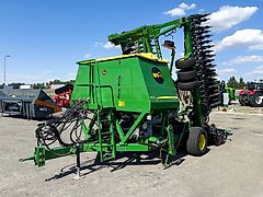 John Deere 740A 9 m foldable seeder with 3560 hectars, 3500 liter tank, JD + Digitroll display