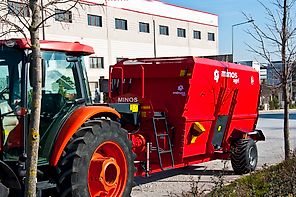 Minos Agri Futtermischwagen T-YYKM 10