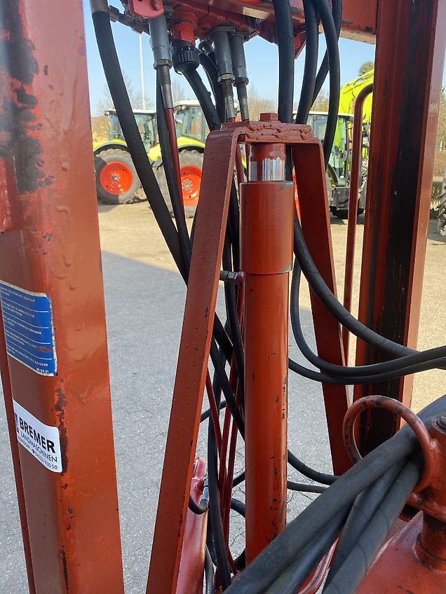 Kuhn B 1801 E Doppelmessergerat mit Hubgerüst und hydraulischem Oberlenker