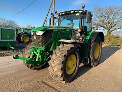 John Deere 6215R
