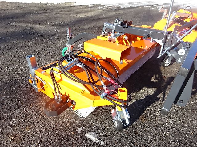 TALEX Eco Clean 1800 - Kehrmaschine -1,8 Meter - Anbau an Weidemann - verschiedene Ausstattungen möglich