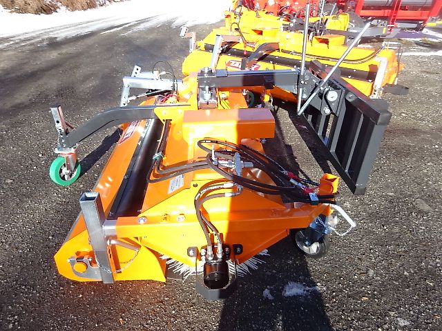 TALEX Eco Clean 1800 - Kehrmaschine -1,8 Meter - Anbau an Weidemann - verschiedene Ausstattungen möglich