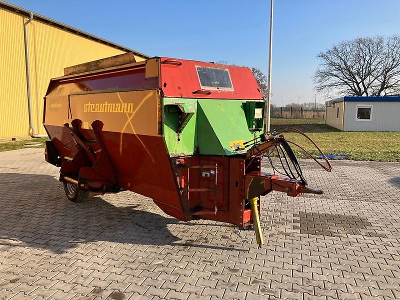 Strautmann MULTI-MIX 900