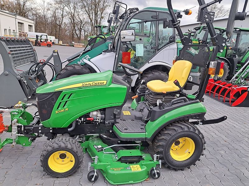 John Deere 1026R