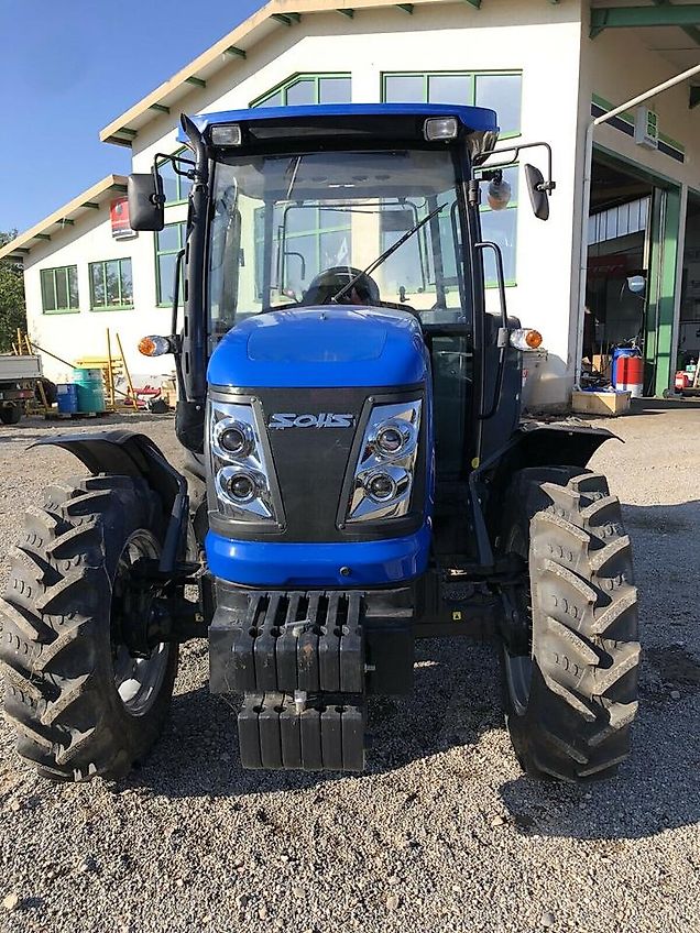 Solis 90 Allrad Traktor mit Kabine