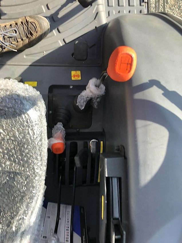 Solis 90 Allrad Traktor mit Kabine