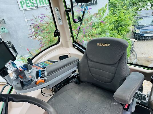 Fendt 828 VARIO PROFI PLUS
