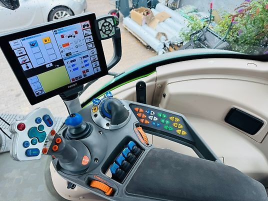 Fendt 828 VARIO PROFI PLUS