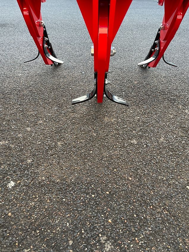 Minos Agri Untergrundlockerer mit Drehrechen GB 5