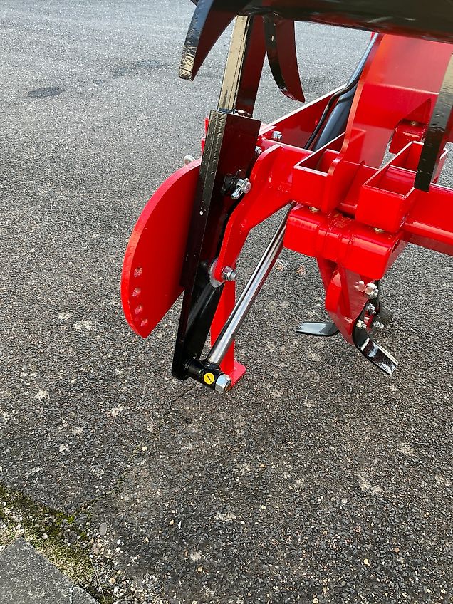 Minos Agri Untergrundlockerer mit Drehrechen GB 5