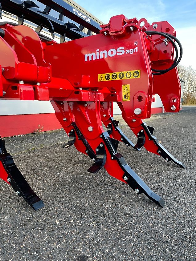 Minos Agri Untergrundlockerer mit Drehrechen GB 5