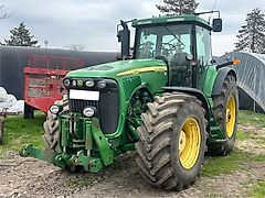 John Deere 8520