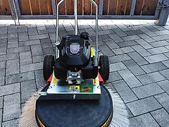 Westermann Radialbesen Kehrmaschine WR 870 Honda