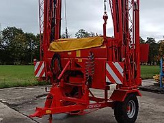 Rauch Kuhn Aero 2212 Rauch Aero 2212 Rauch KUHN AERO 2221 Pneumatikstreuer 21 m Arbeitsbreite Rauch Aero 21 m Pneumaticstreuer mit 16 Düsen Pneumatikstreuer mit 4 fach Teilbreitenschaltung