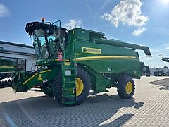 John Deere T550