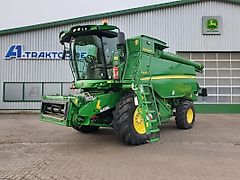 John Deere T670