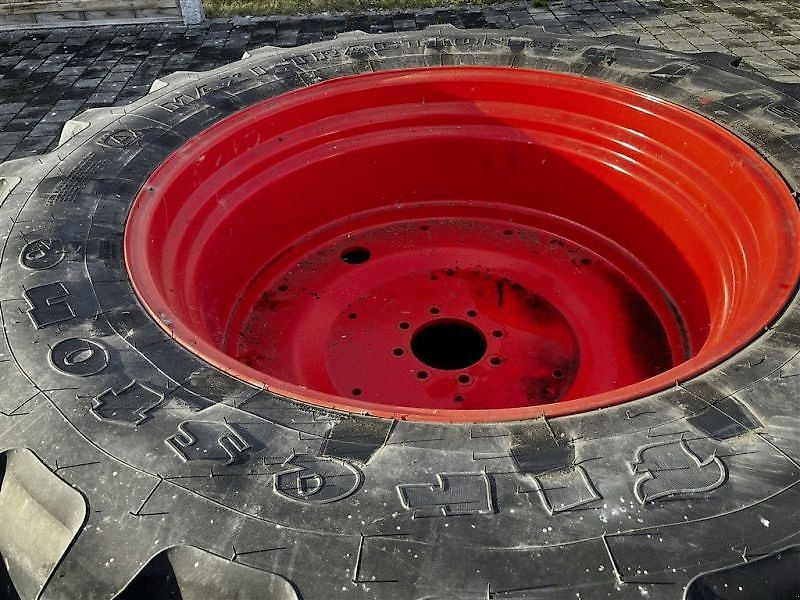 Claas REIFEN 400/65R28 + 540/65R38