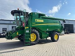 John Deere T660i