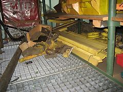 New Holland Posten neuer New Holland Ersatzteile für Mähdrescher New Holland 1530, 1540, 1550, 8030, 8040