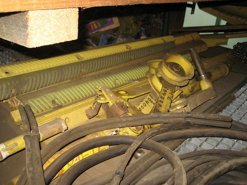 New Holland Posten neuer New Holland Ersatzteile für Mähdrescher New Holland 1530, 1540, 1550, 8030, 8040