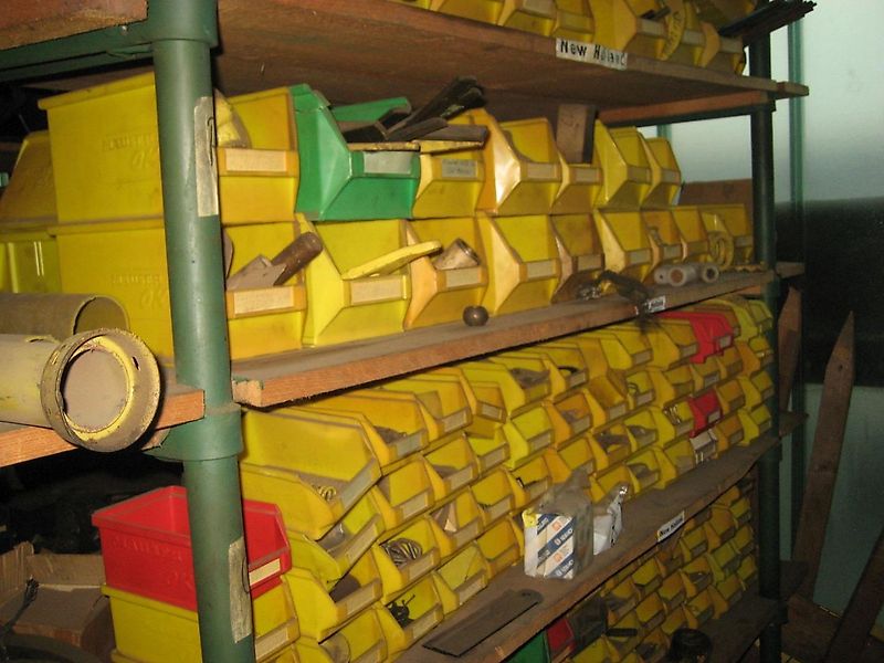 New Holland Posten neuer New Holland Ersatzteile für Mähdrescher New Holland 1530, 1540, 1550, 8030, 8040