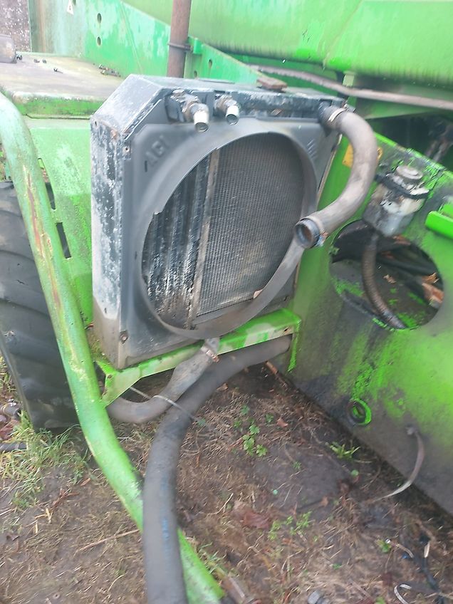 Merlo ładowarka - chłodnica wody (Części zamienne)