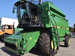 John Deere 2064