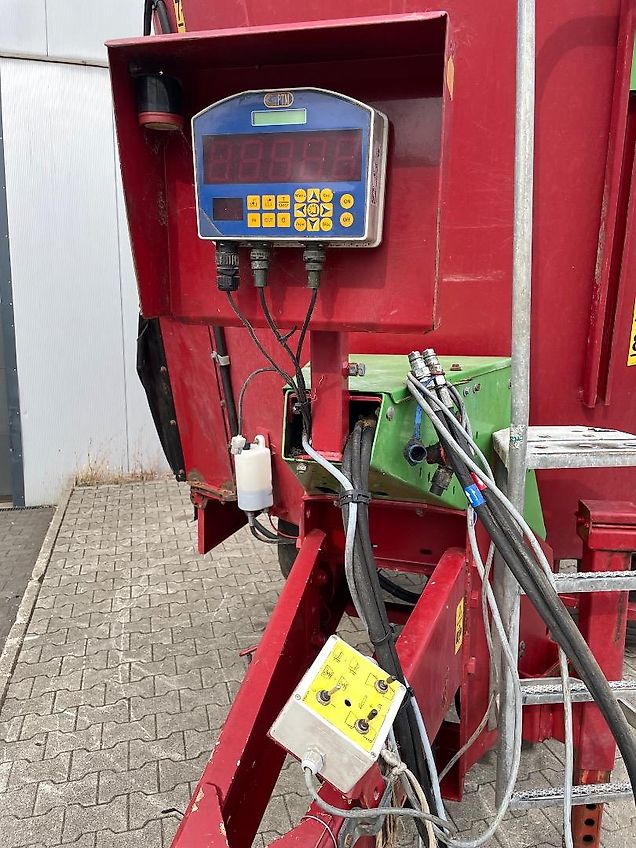 Strautmann Verti Mix 900