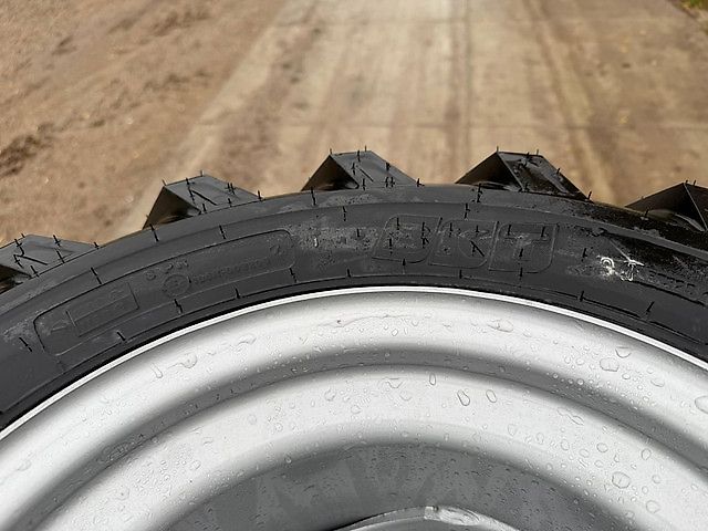 Weidemann Mitas 31X15.50-15