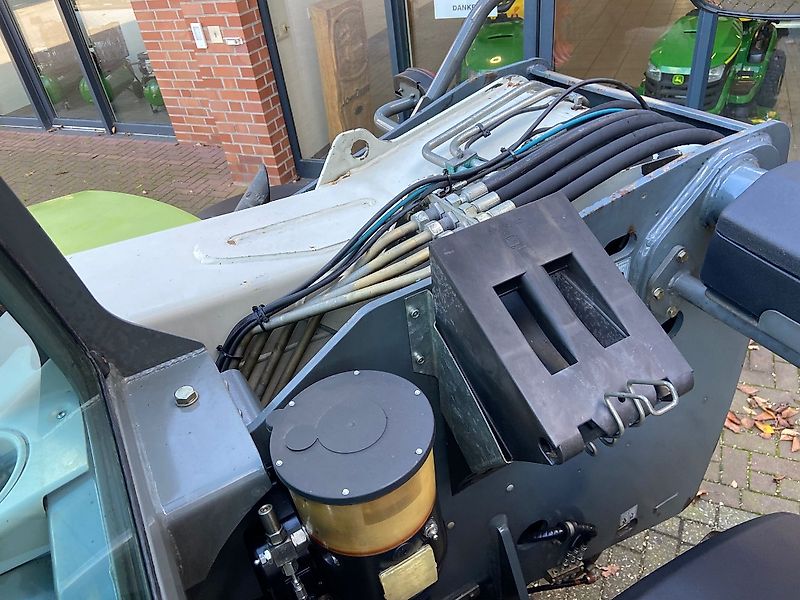 Claas Scorpion 6030 CP