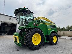 John Deere 8400