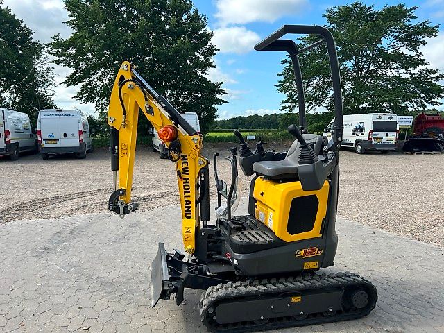 New Holland E12D MINIGRAVER