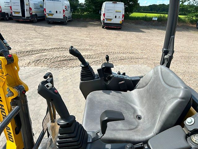 New Holland E12D MINIGRAVER