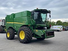 John Deere S670I