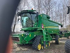 John Deere 670i
