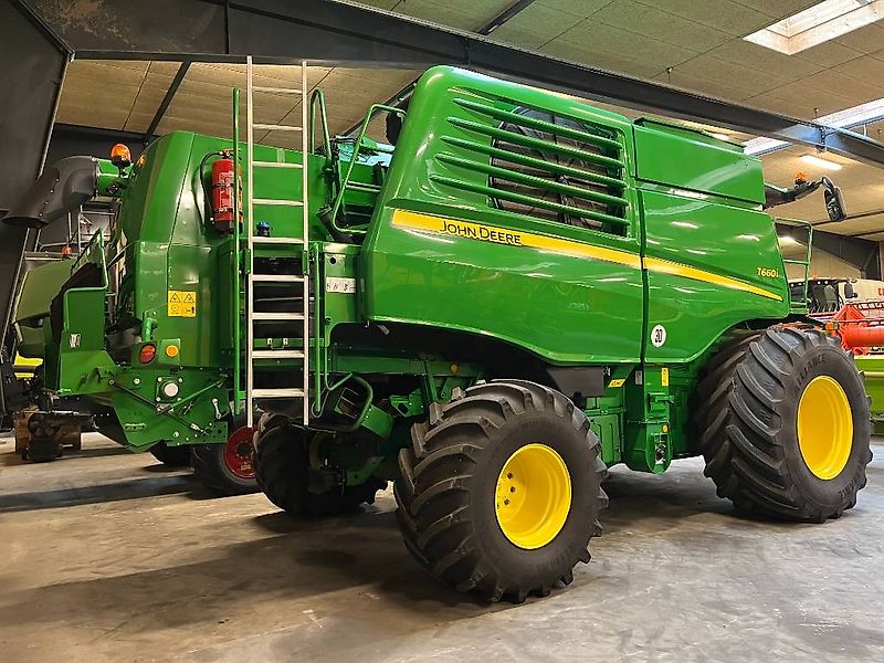 John Deere T 660i