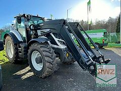Valtra T215D
