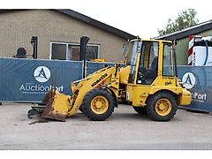 Komatsu WB70A